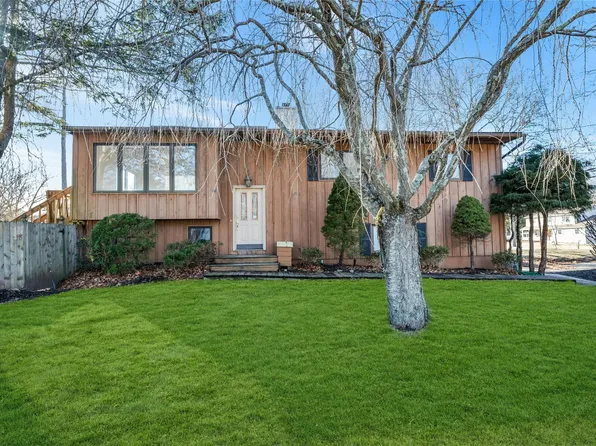 34 John Street, Shoreham, NY 11786