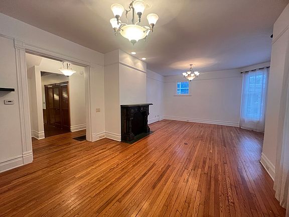 3rd image of 317 Henry Ave SE #1