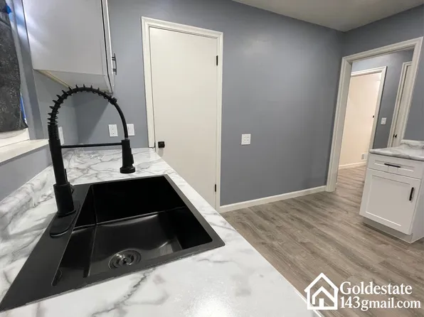 1637 S Cove Blvd, Toledo, OH 43606