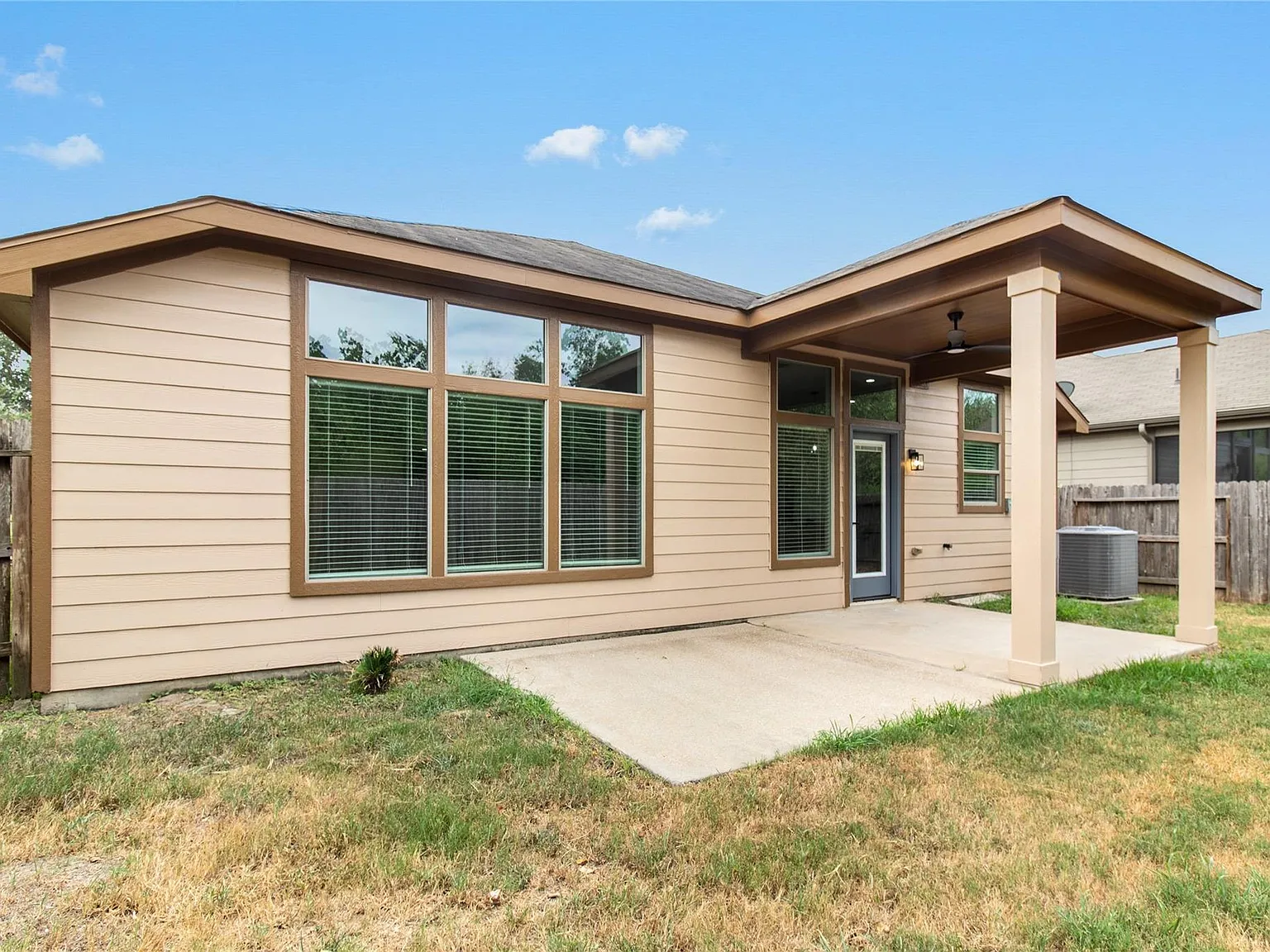 3 bed, 2.0 bath, 1780 sqft, $2,500 — Photo 3
