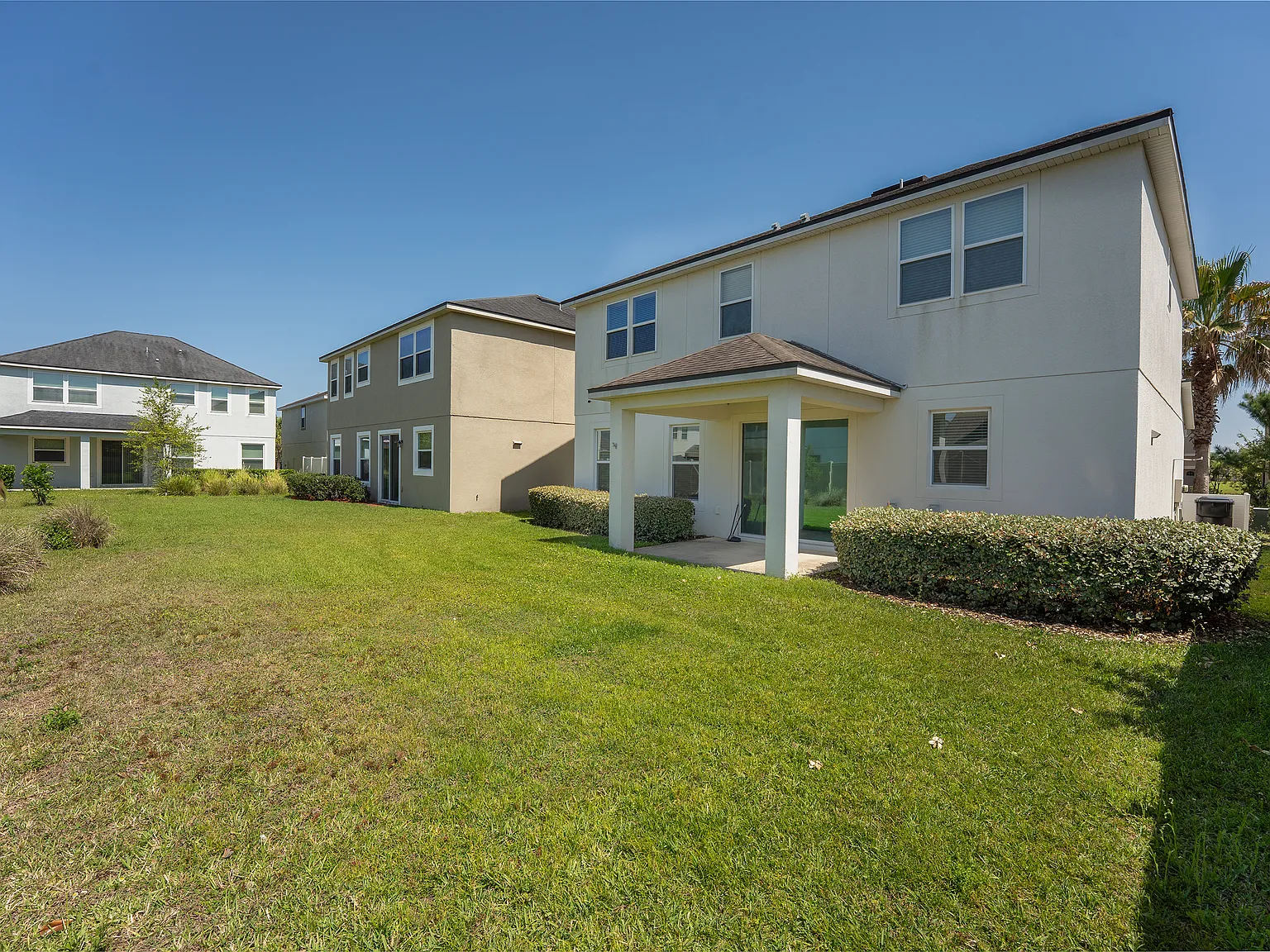 4 bed, 2117 sqft, $3,100 — Photo 2