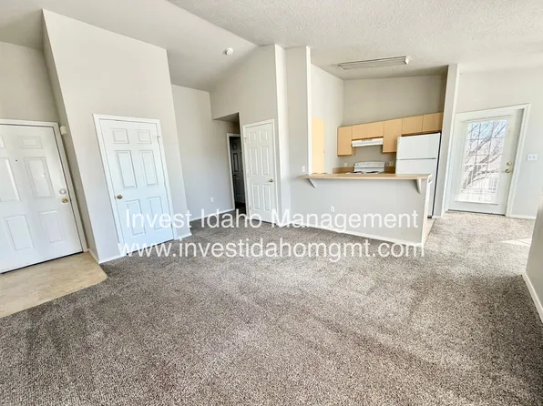Avenger Lane, 214 N Avenger Ln APT 201, Boise, ID 83704