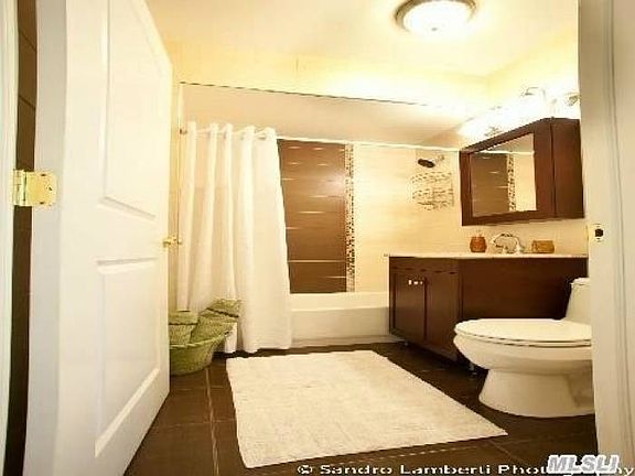 5th image of 10716 37th Ave APT 4D