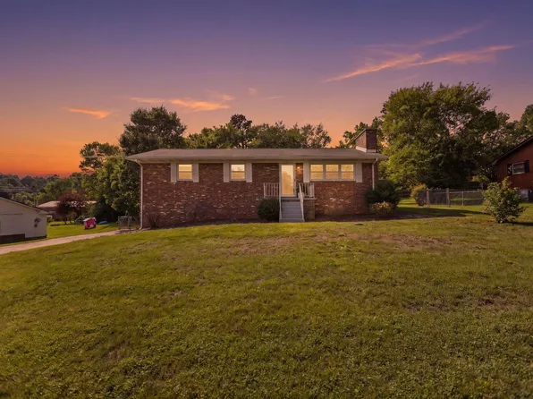 1025 Lancewood Dr, Knoxville, TN 37920