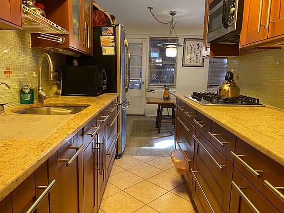 5th image of 43-10 Kissena Blvd APT 6A
