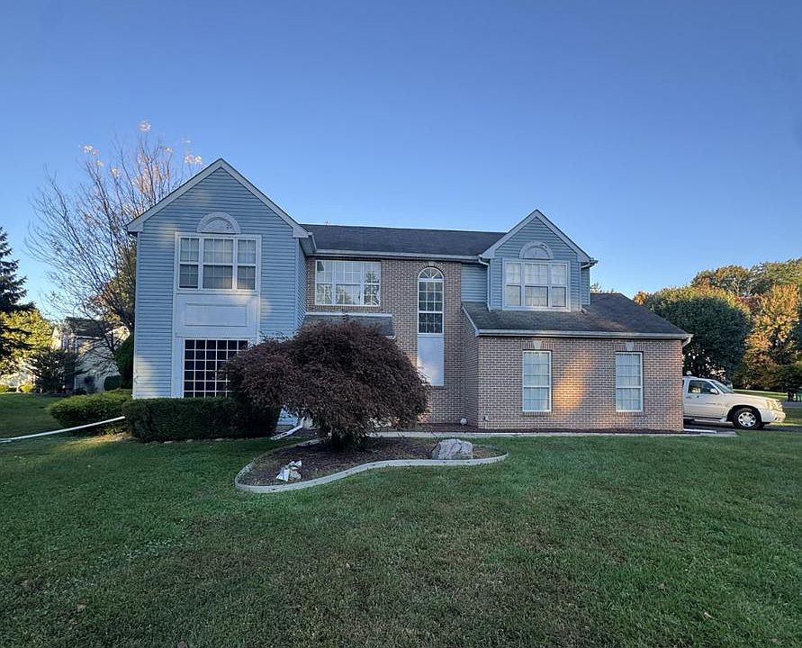 1st image of 4543 Leaf Ln
