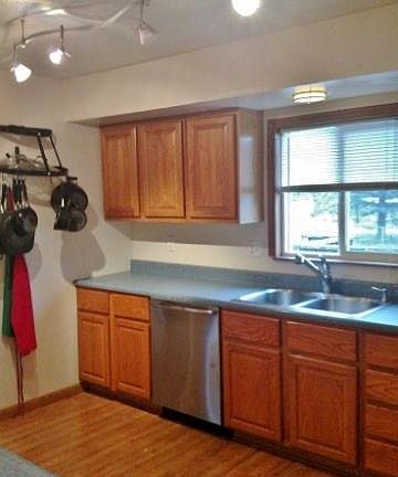 2nd image of 219 S Dekraft Ave
