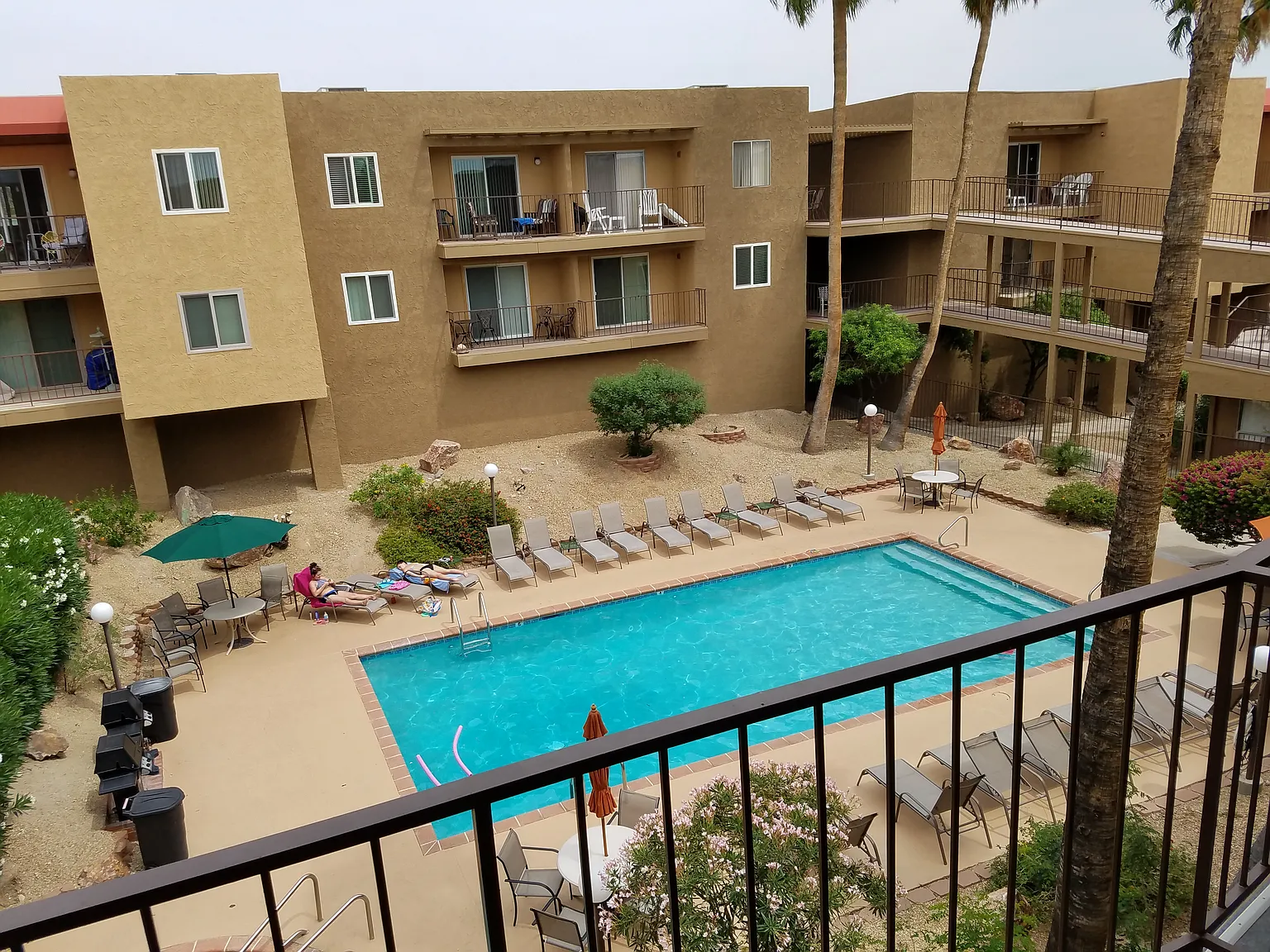 1 bed, 672 sqft, $1,100 — Photo 2