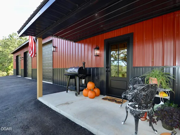 3425 Old 60 Dr, Seneca, MO 64865