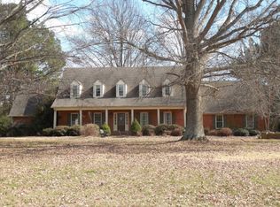 215 Bascom Rd, Jackson, TN 38305