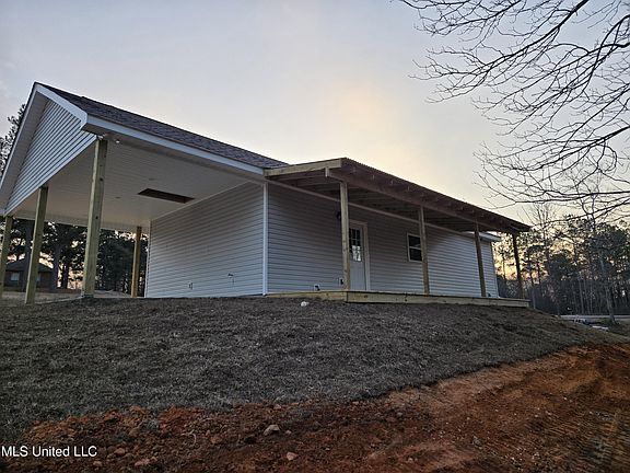 3rd image of 405 George Ford Rd