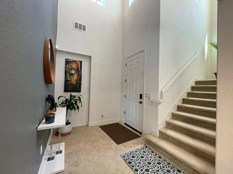 1323 Cow Ct — Photo 4