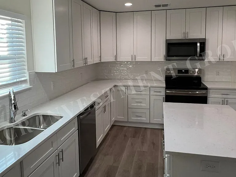 214 Williams Ln #D — Photo 9