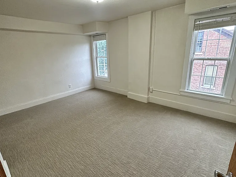 1635 White St #3 — Photo 6