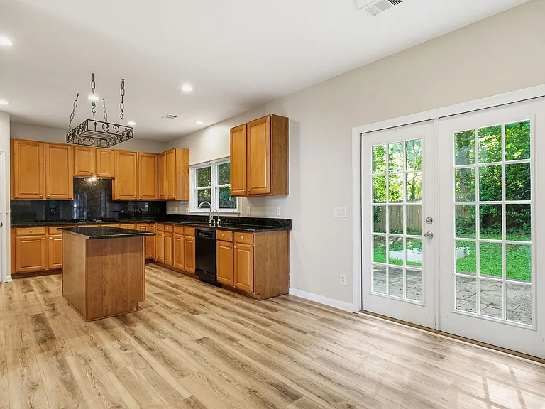 174 Ennisbrook Dr SE — Photo 19
