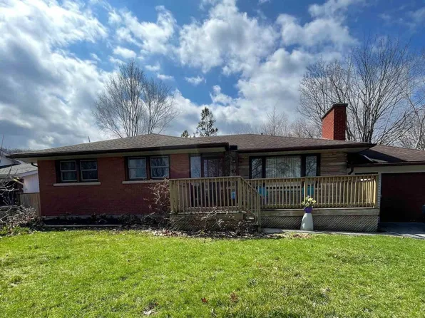 6 E Hampton Rd, Saint Catharines, ON L2T 3Z3