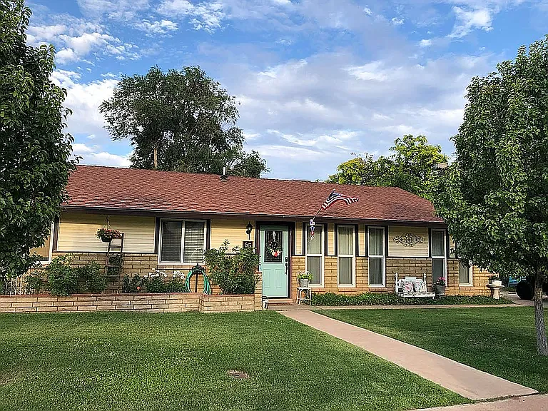 3 bed, 1560 sqft, $1,995 — Photo 1