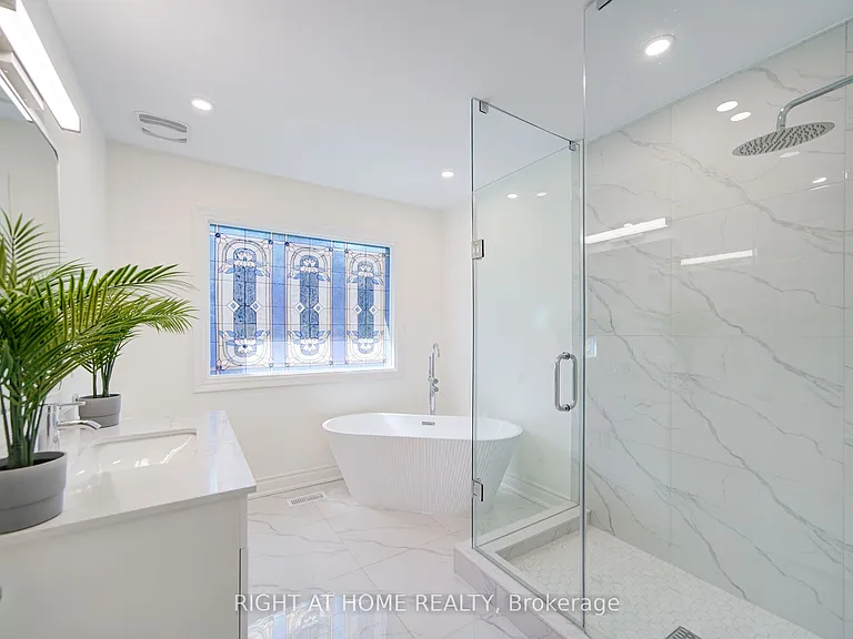 326 Jaybell Grv — Photo 11