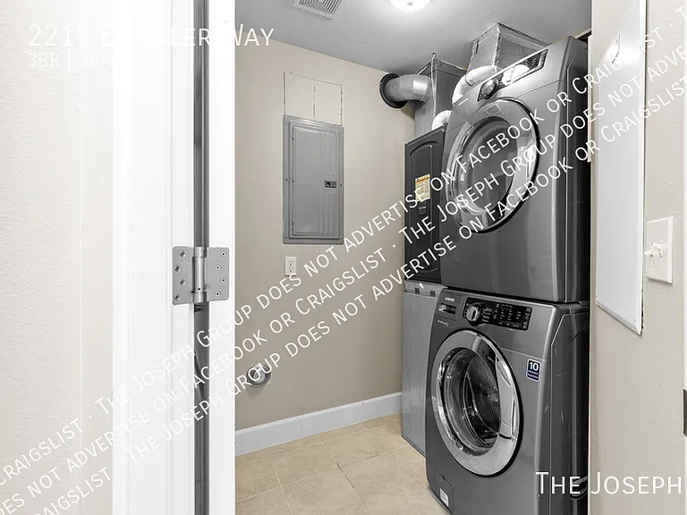 2215 E Yesler Way — Photo 33