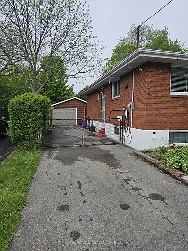 454 Stevenson Rd N Photo 1