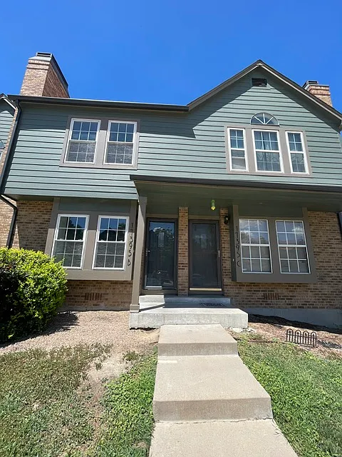 2 bed, 1088 sqft, $1,900 — Photo 3