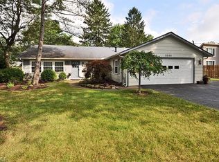 8846 Westlawn Blvd, Olmsted Falls, OH 44138