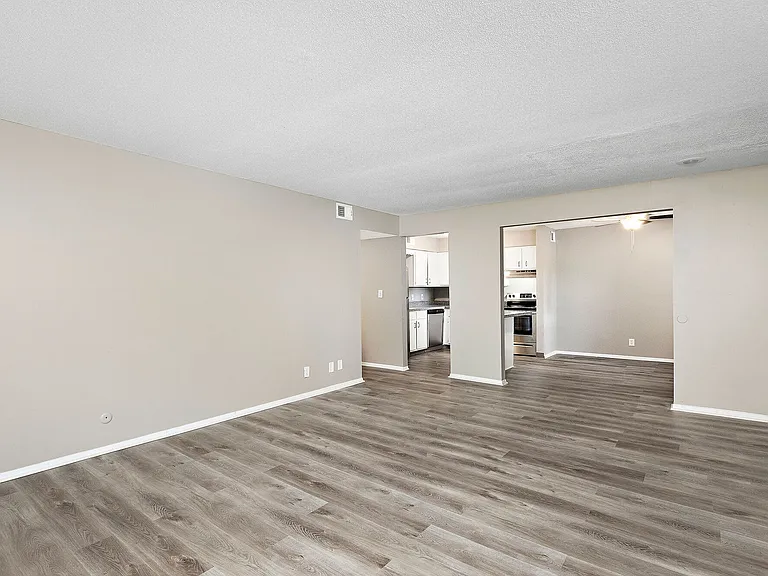 Havencroft Apartments — Photo 17