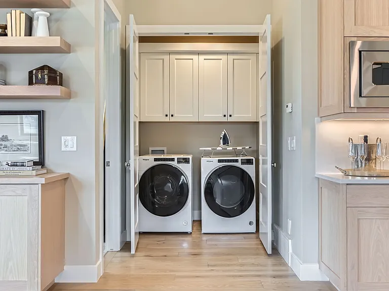 933 W Vissen Way — Photo 20