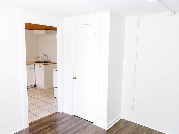2nd image of 520 1/2 Broad St #A