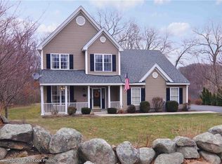 47 S Pond Dr, Coventry, RI 02816