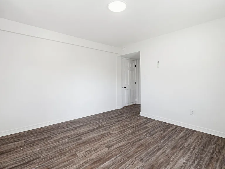 377 Tuttle Ave #A — Photo 3