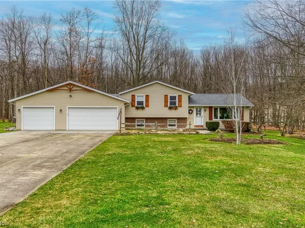 4957 Sherman Wood Dr, Kent, OH 44240