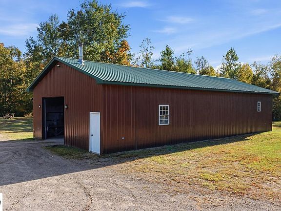 4th image of 9440 Richardson Rd