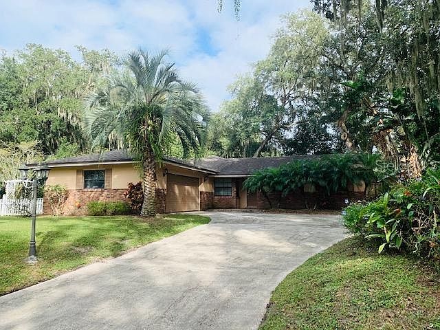 1st image of 968 Oak Dr