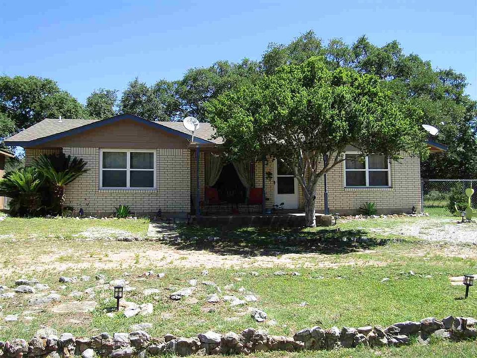 1st image of 2805 Lakeview Ln