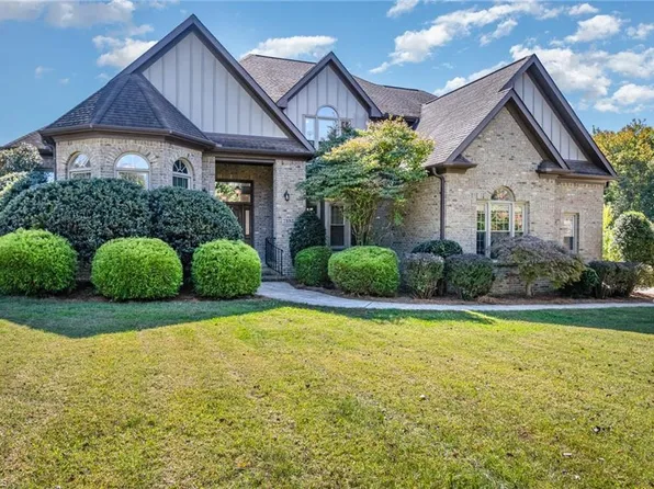 7593 Trebbiano Dr, Stokesdale, NC 27357