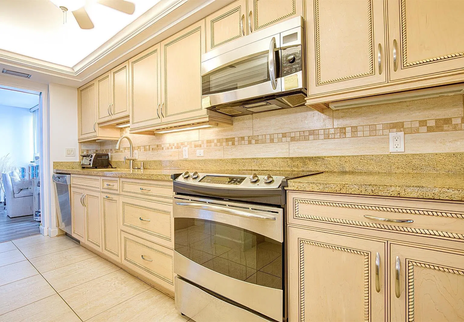 1401 S Ocean Blvd — Photo 2