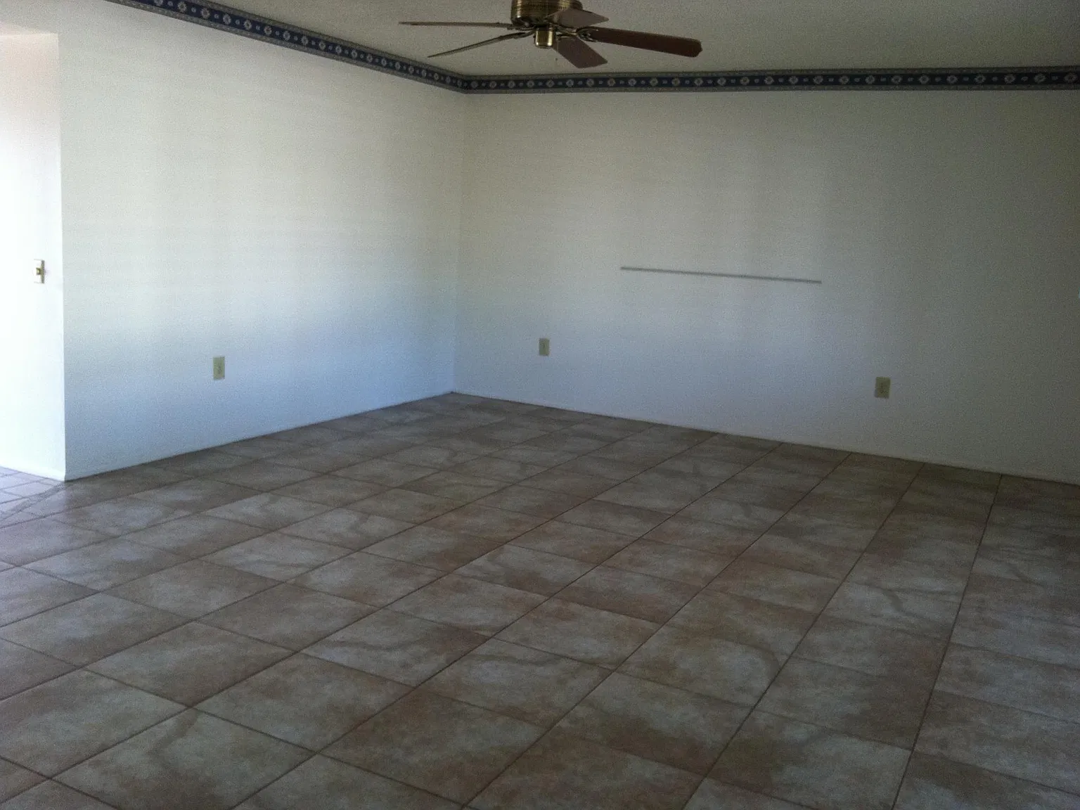 2 bed, 1100 sqft, $1,650 — Photo 4