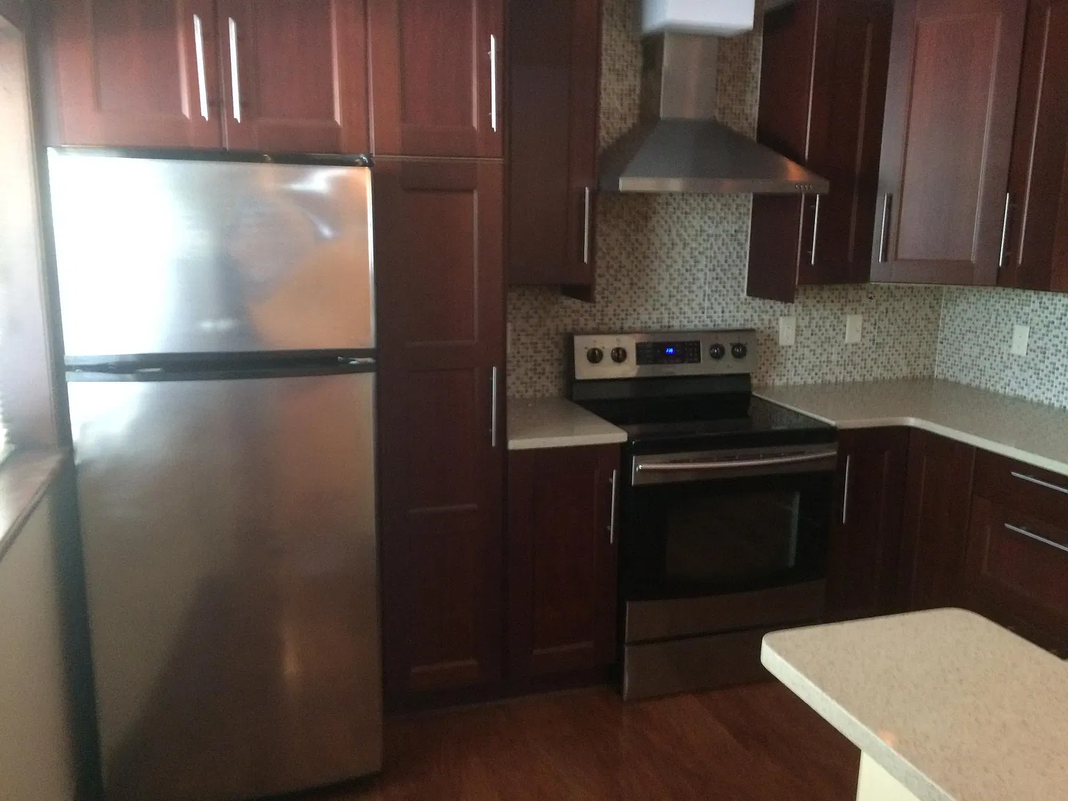 2 bed, 900 sqft, $1,000 — Photo 3