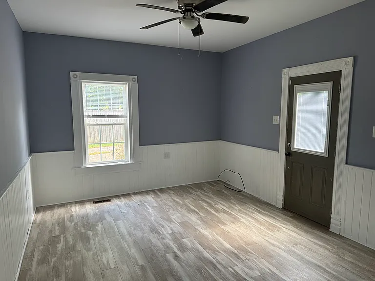 27 Ashland Ave — Photo 24