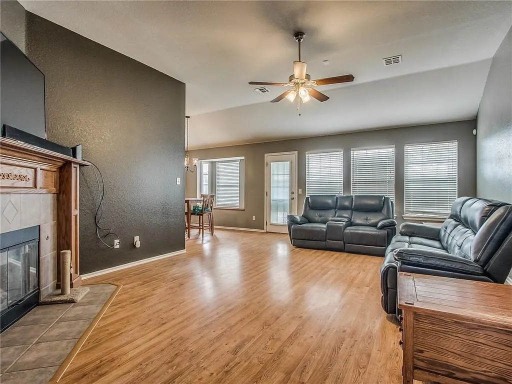 3 bed, 1486 sqft, $1,550 — Photo 4