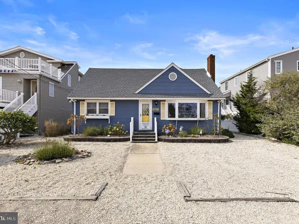 232 N 24th St, Surf City, NJ 08008