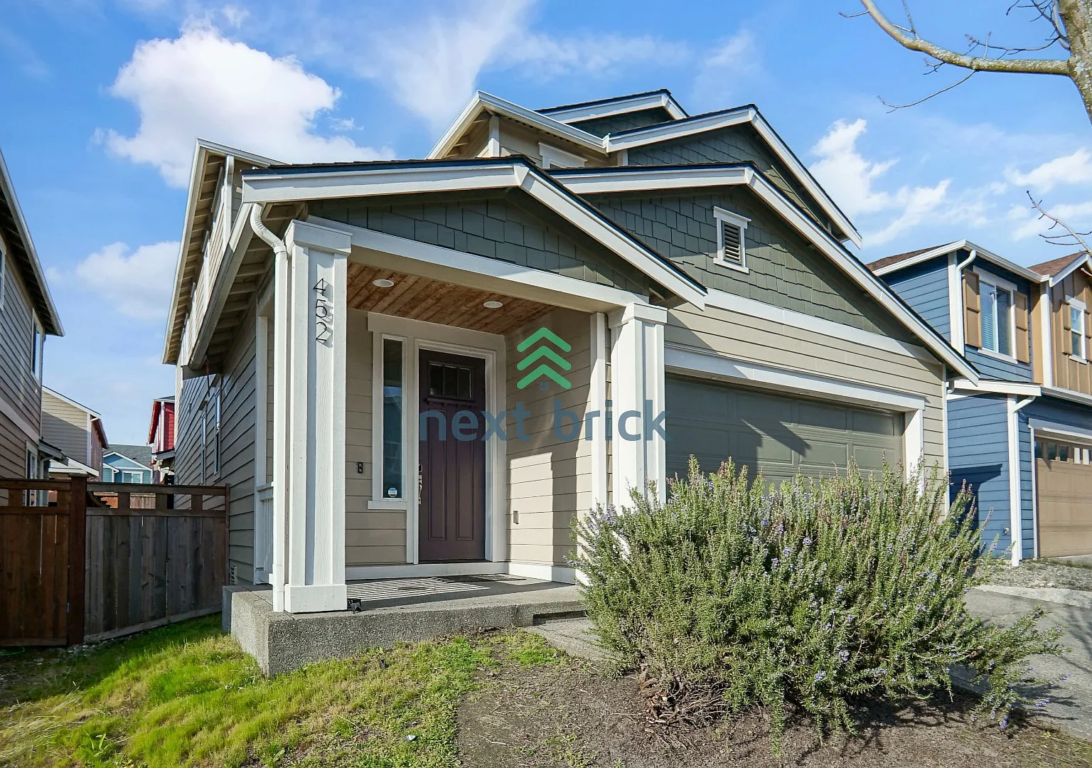 4 Beds And 2.5 Bath Single Family House For Rent — Photo 2