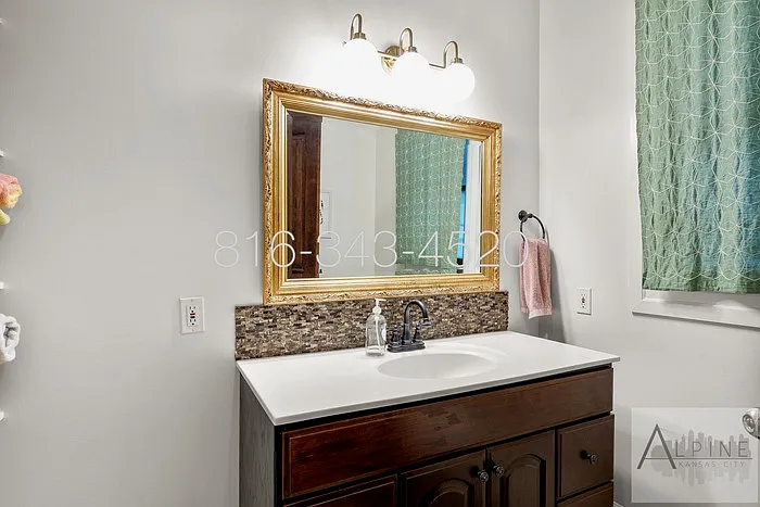 2924 Harrison St — Photo 39