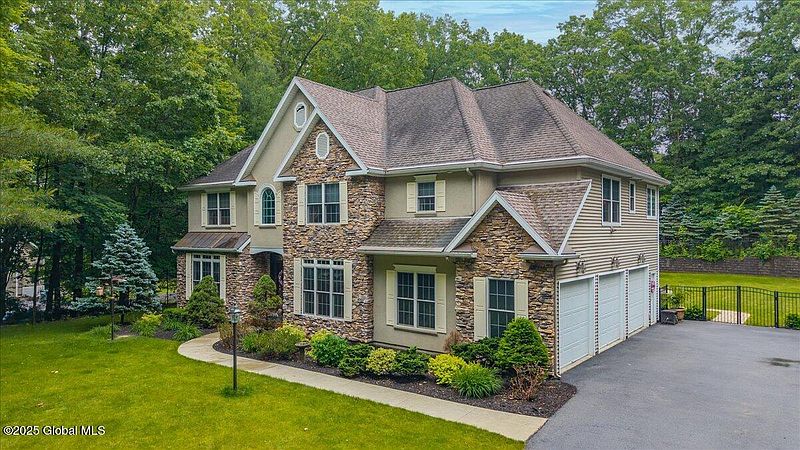 3rd image of 624 Grooms Road