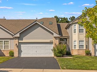 2051 Tamahawk Ln, Naperville, IL 60564