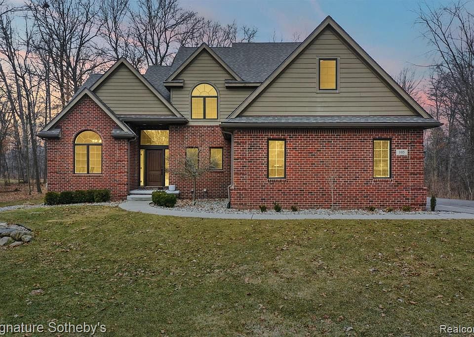 105 Lake Pines Dr, Brighton, MI 48114 Zillow