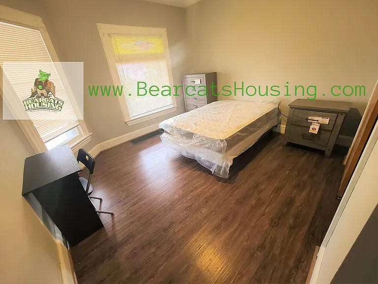 102 Walnut St — Photo 4