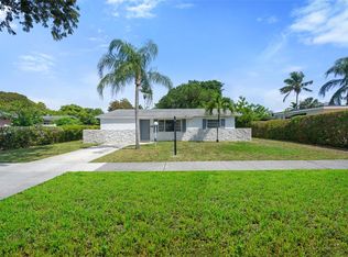 1141 NE 166th St, North Miami Beach, FL 33162