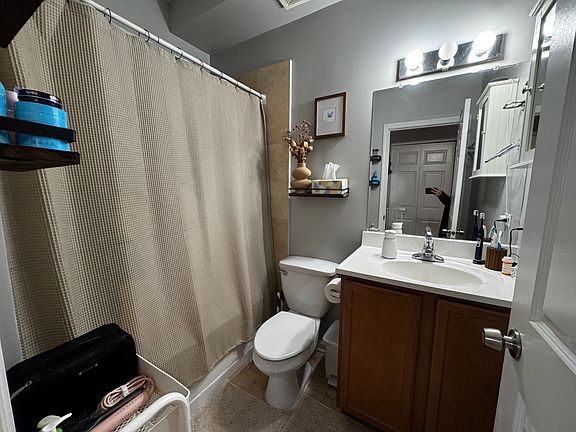 4th image of 4720 N Bernard St APT 3E